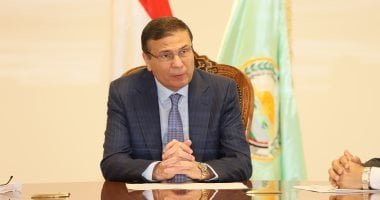 وزير الزراعة: الطبيب البيطرى خط الدفاع الأول عن صحة الإنسان والغذاء