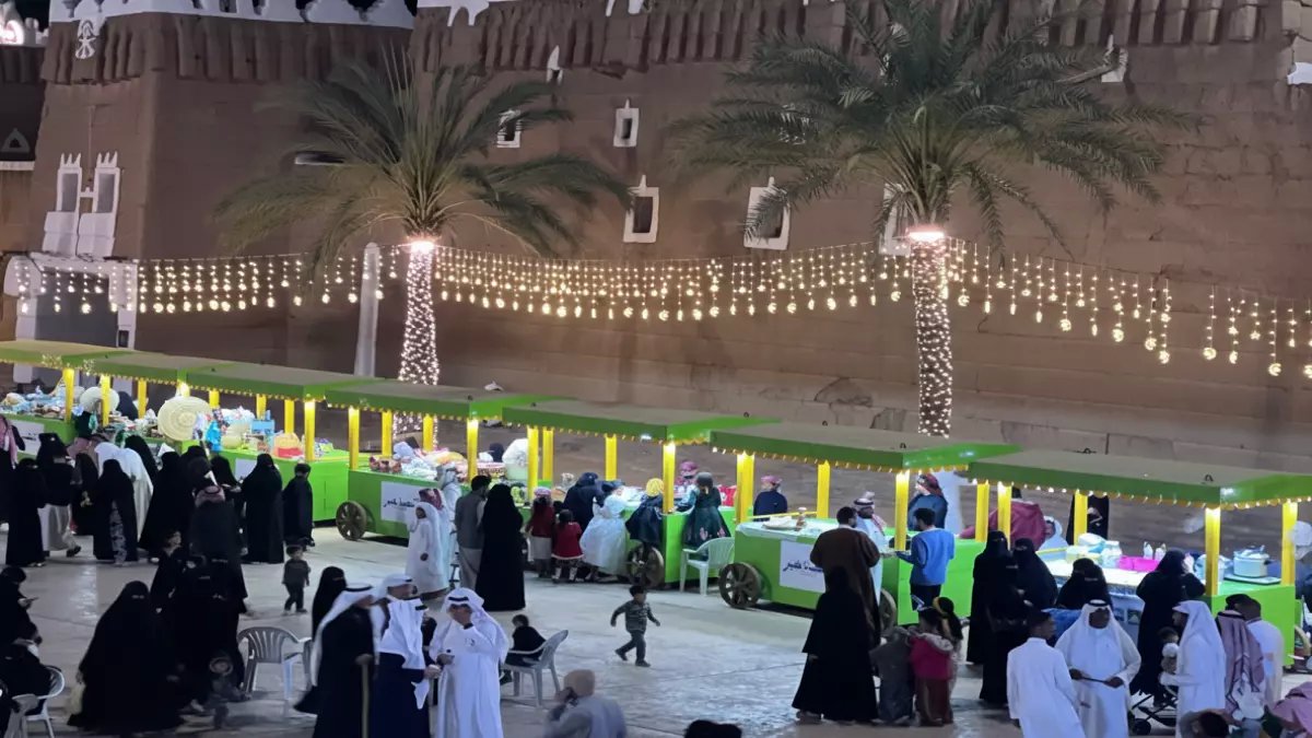 عاجل: مبادرة نجران تحقق المعجزة - 100% رضا الباعة و9600 ريال أرباح في أسبوع واحد!