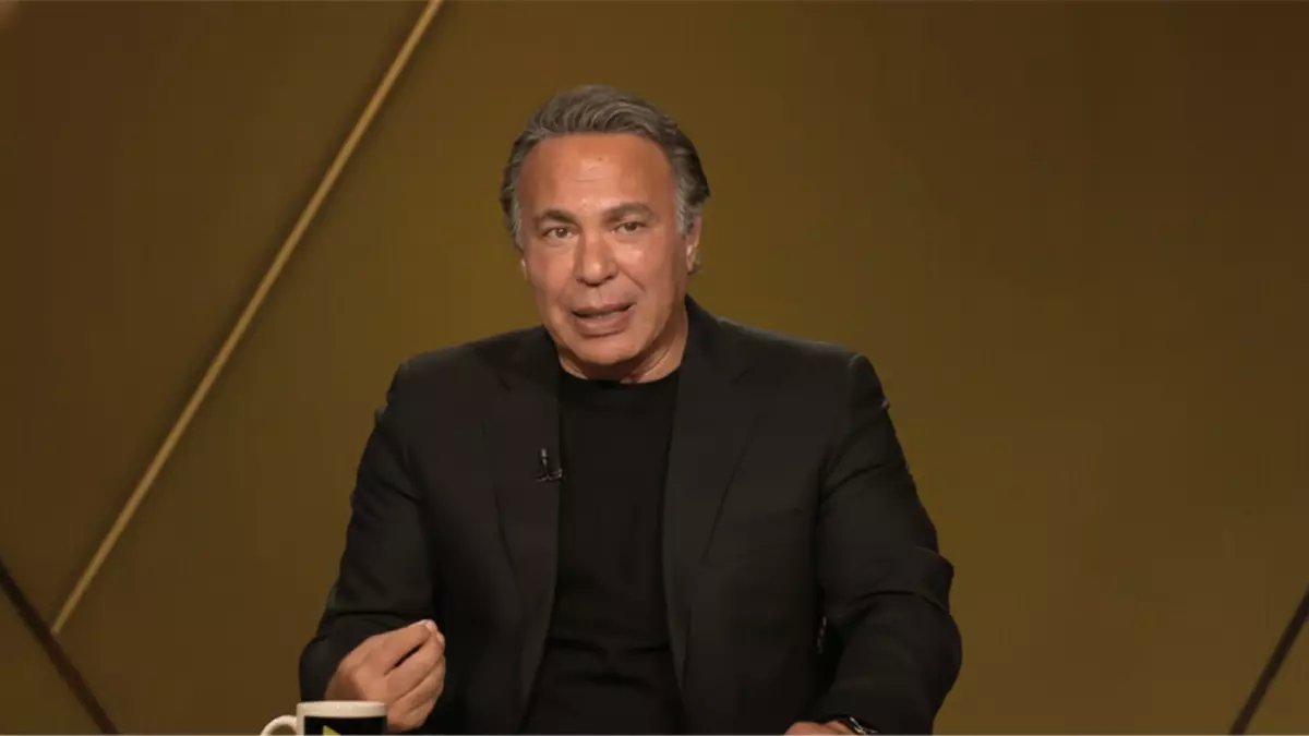 عاجل: أيمن يونس يصدم لاعبي الزمالك برسالة نارية بعد التصدر... "المرحلة القادمة لا تقبل الهزار!"