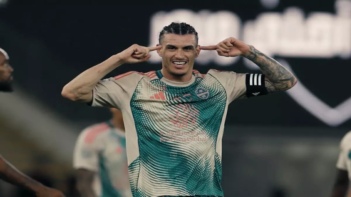 عاجل: إيبانيز والجوير يحرقان دوري روشن... تشكيلة صادمة تشعل الجماهير!