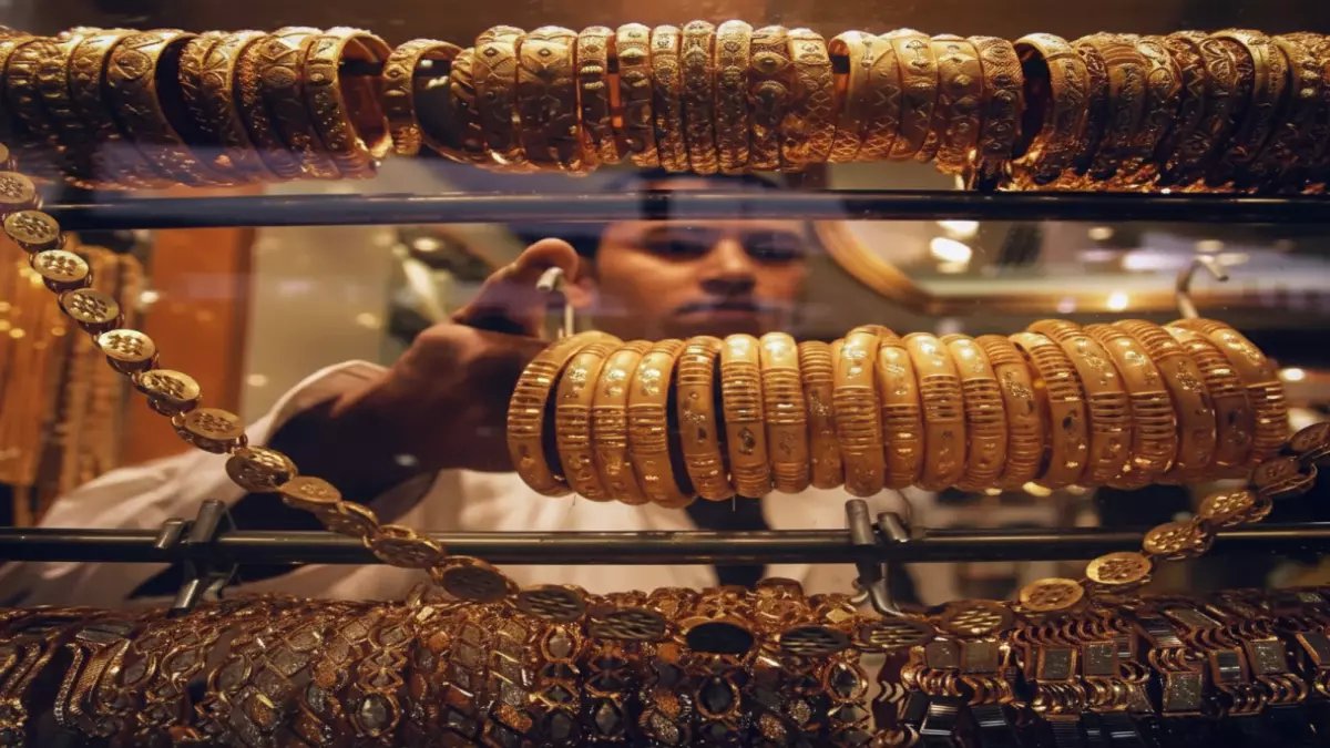 عاجل: كارثة الذهب تضرب مصر… الجنيه ينهار بـ320 جنيه خلال ساعات - هل تنقذ مدخراتك؟