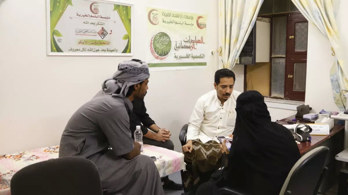 للعام الـ18: العيادات الرمضانية المجانية تعالج آلاف المرضى بـ13 تخصص طبي!