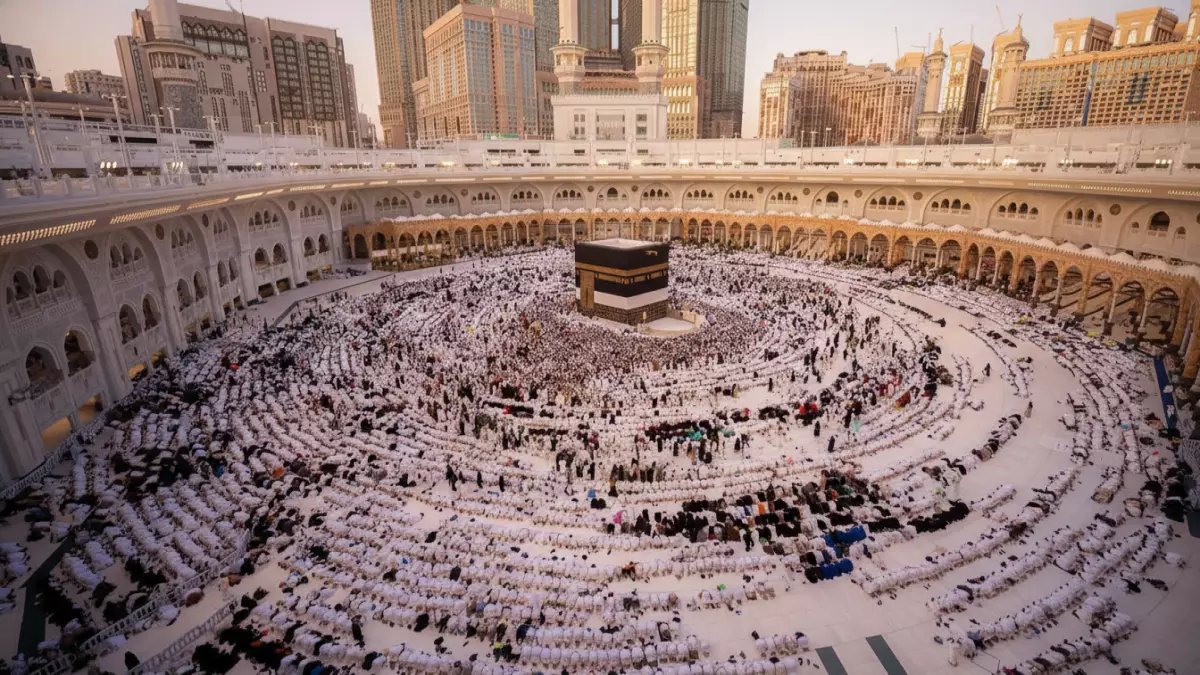 عاجل: بدء حجز باقات الحج 1447هـ عبر "نسك" - احجز خلال 72 ساعة أو اخسر مقعدك!