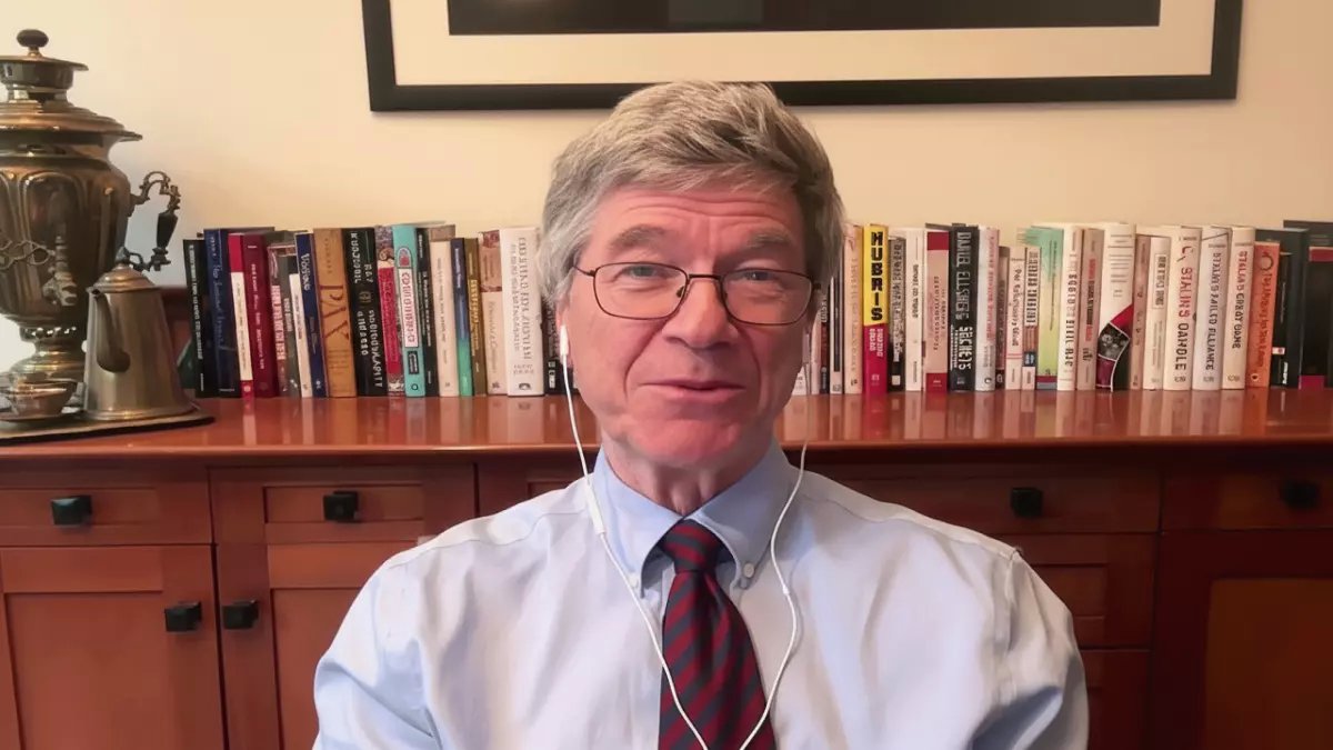 عاجل: خبراء أمريكيون يفضحون الهجوم الأمريكي-الإسرائيلي على إيران... جريمة حرب قتلت 140 طفلة!