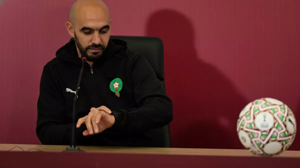 عاجل بعد صدمة إفريقيا.. المغرب يعلن رسمياً إقالة وليد الركراكي ويكشف هوية المدرب الجديد قبيل المونديال!