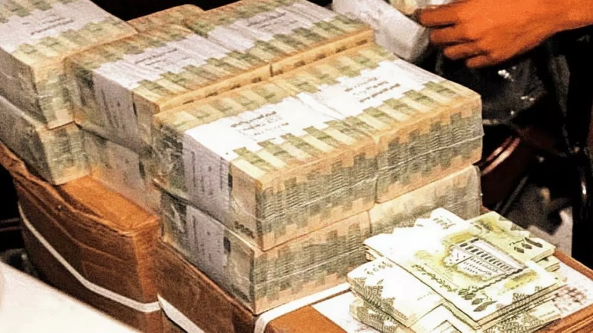 عاجل: إعلان رسمي بصرف رواتب شهرين للعسكريين اليمنيين مساء اليوم - والمحافظ يؤكد!