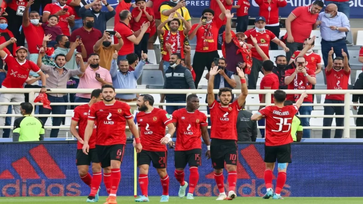 عاجل: الأهلي يدمر الهلال السعودي برباعية تاريخية ويحقق إنجازاً عالمياً لم يسبقه إليه أحد!