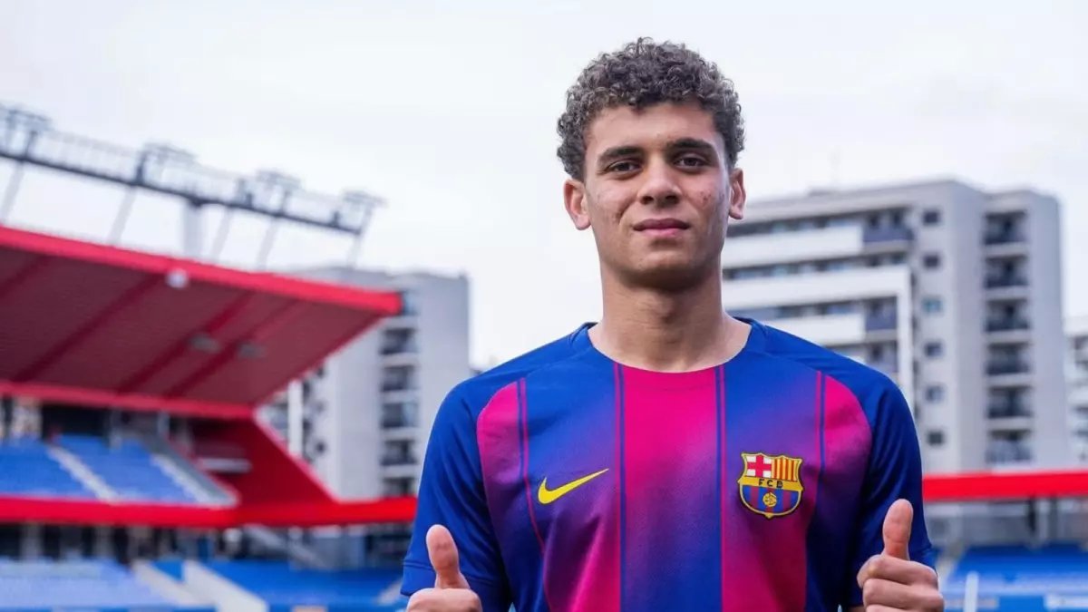 عاجل: حمزة عبدالكريم يهرب من كارثة قانونية ويواجه اختبار مصيري في برشلونة… منافسه سجل 6 أهداف خلال 8 مباريات فقط!