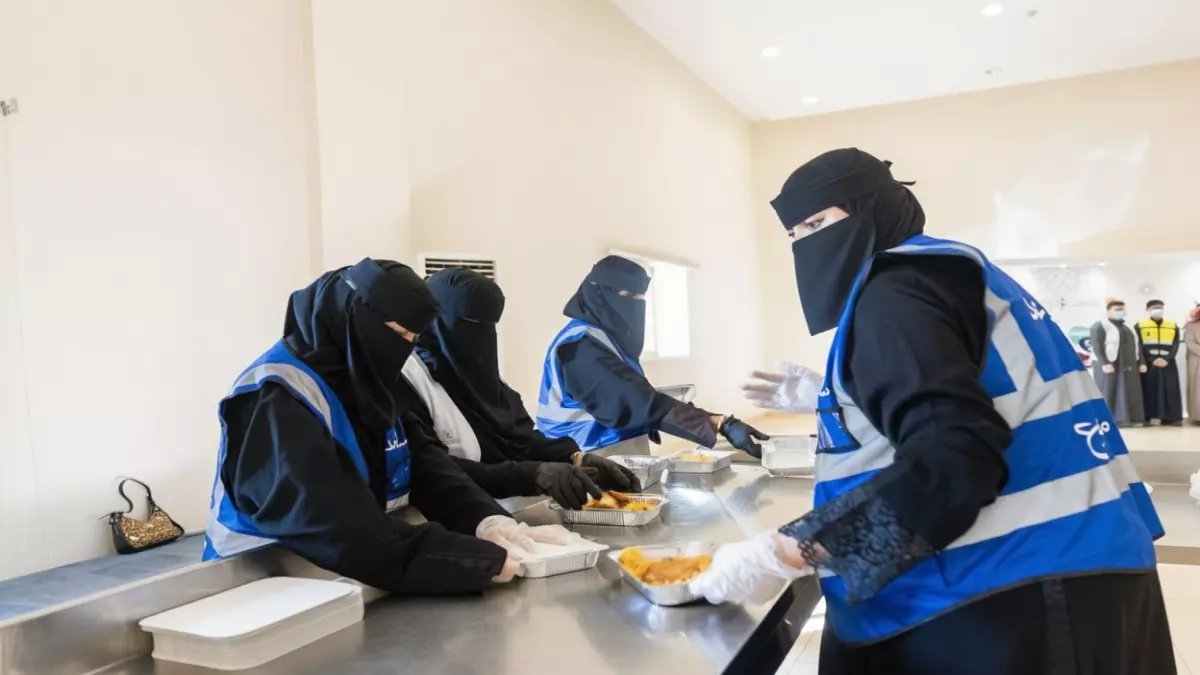 عاجل: انفجار خيري صادم في رمضان! 9906 سلال غذائية و400 سفرة إفطار يومياً… كيف تمكنت هذه المبادرة من تحويل الحدود الشمالية؟