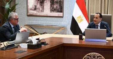 رئيس الوزراء يتابع الموقف التنفيذى لمشروعات المنطقة الاقتصادية لقناة السويس
