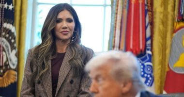 ترامب يعلن إقالة وزيرة الأمن الداخلى كريستى نويم ويعين ماركواين مولين خلفاً لها