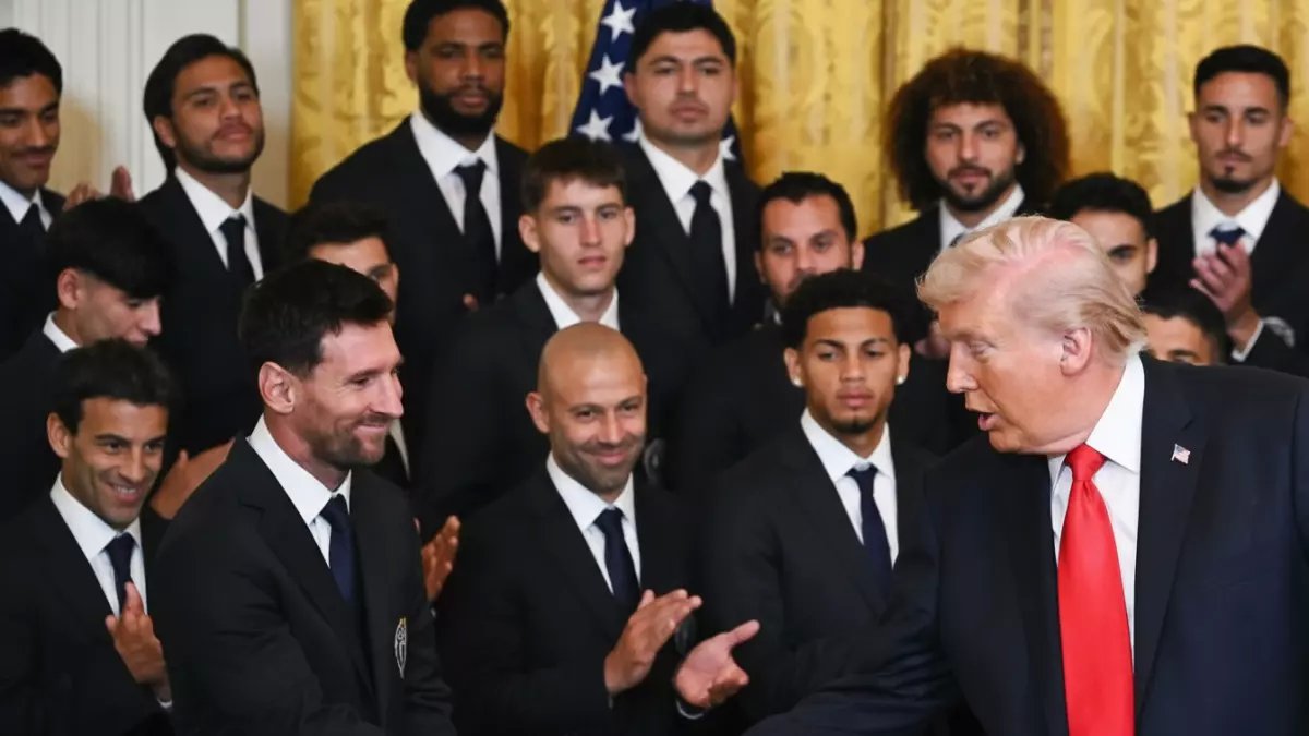 عاجل: ميسي يهدي ترامب القميص رقم 47 في البيت الأبيض… اللحظة التاريخية التي يتحدث عنها العالم!