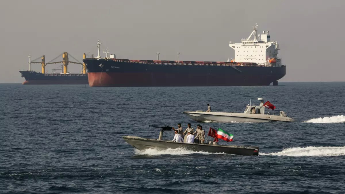 عاجل: خبراء يكشفون حقيقة خط سوميد المصري - هل ينقذ العالم من كارثة إغلاق هرمز؟