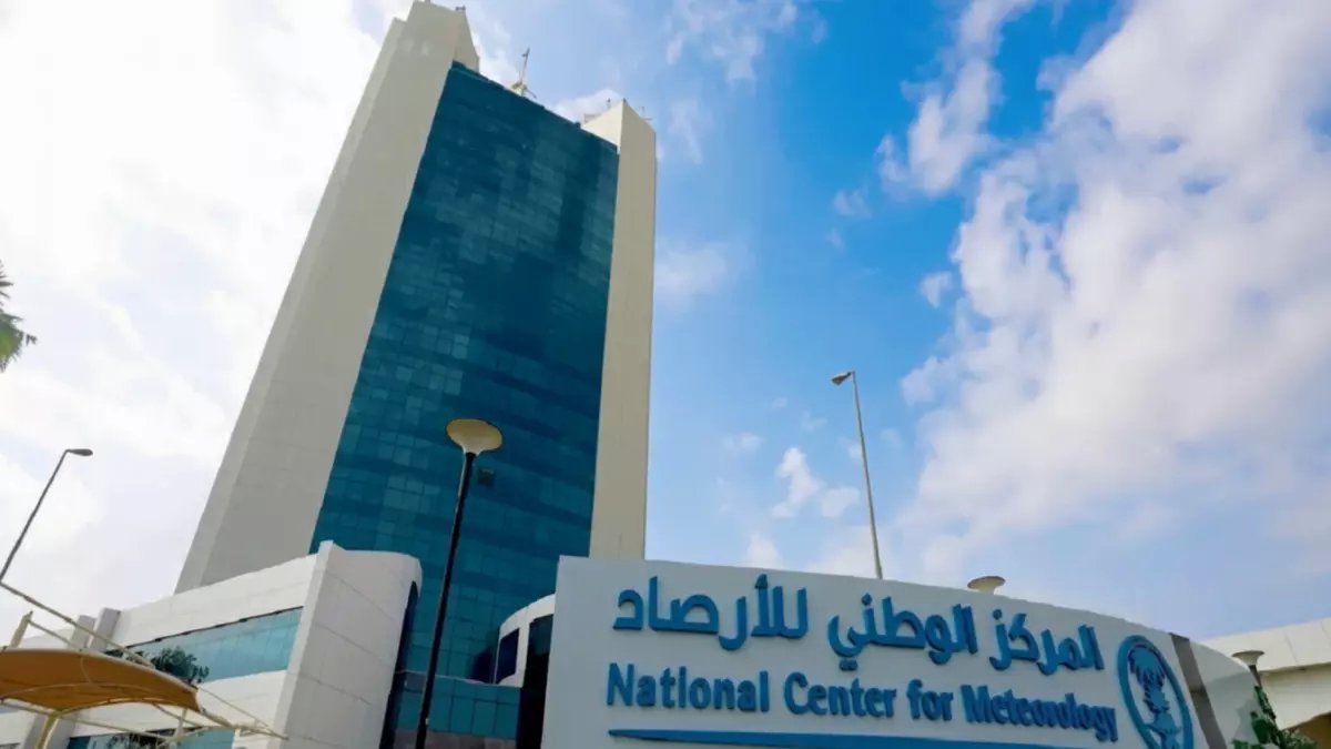 عاجل: عواصف رعدية وبرد تضرب 5 مناطق سعودية اليوم... والأرصاد تحذر من مفاجآت الطقس!