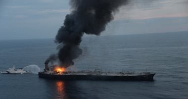 إيران تعلن إحراق ناقلة نفط مملوكة لأمريكا بالقرب من حدود الكويت