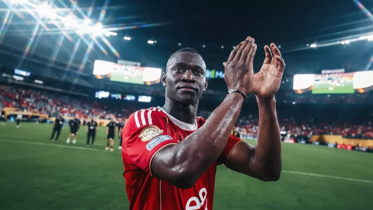 عاجل: فالنسيا يصدم "دبابة" الأهلي أليو ديانج ويلغي صفقة الأحلام نهائياً - السبب مفاجئ!