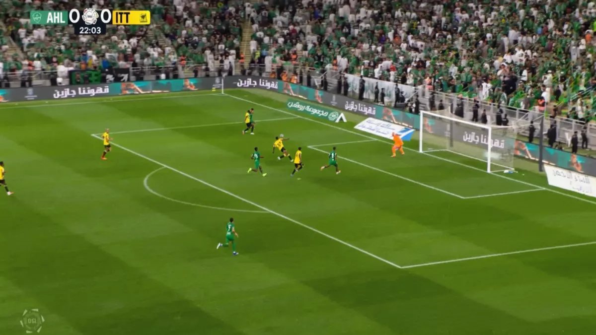 عاجل: رياض محرز يقود الأهلي لانتصار ناري على الاتحاد 2-1 في ملحمة جدة المثيرة!