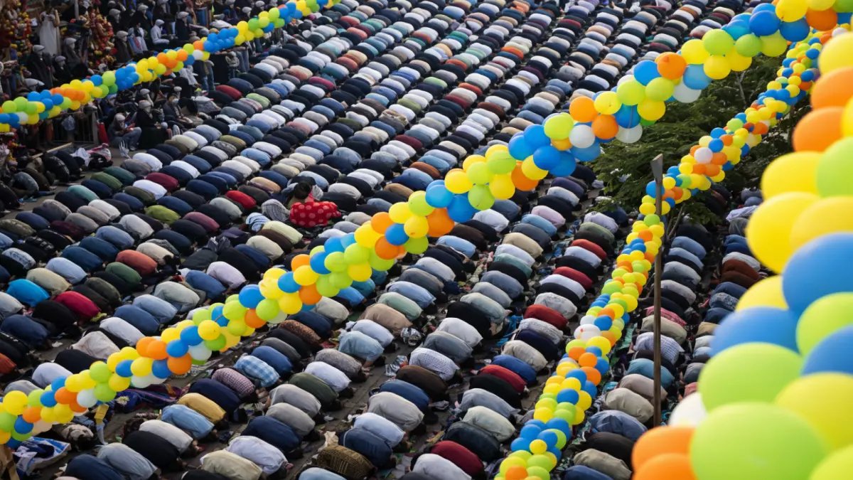 عاجل: البحوث الفلكية تحسم الجدل… عيد الفطر 2026 في مصر: جمعة أم سبت؟ الإجابة ستحدد مصير إجازتك!