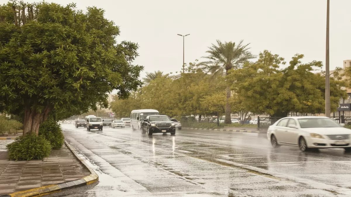 تحذير عاجل: أمطار "خطيرة" تضرب مكة المكرمة 3 أيام متتالية - الدفاع المدني يطلق إنذاراً للمواطنين!