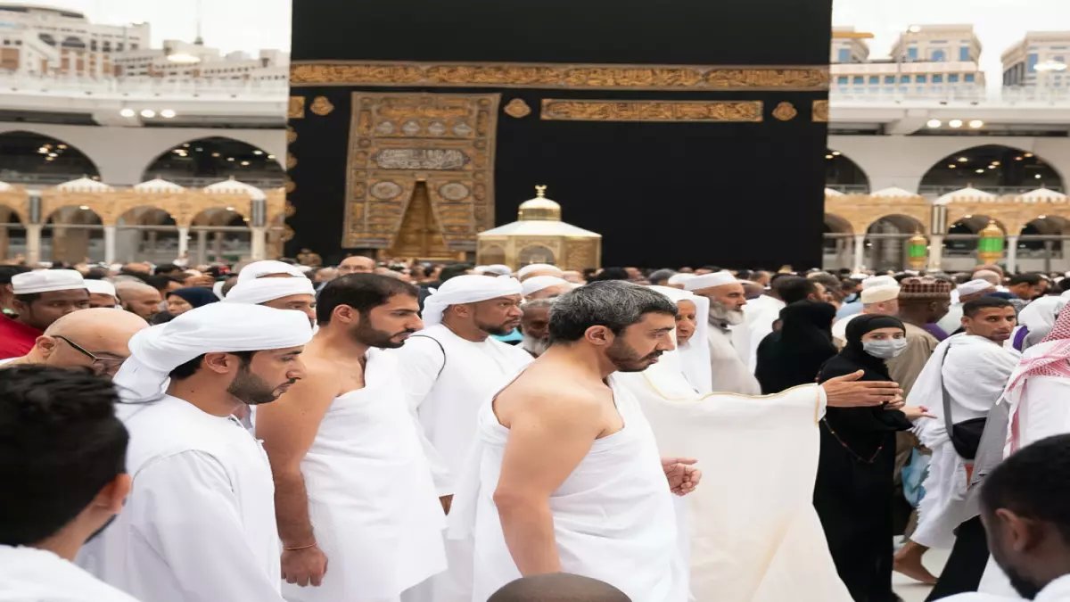 عاجل: إماراتي عالق في مكة يكشف المعاملة الصادمة التي تلقاها... "لم أشعر بالغربة أبداً!"