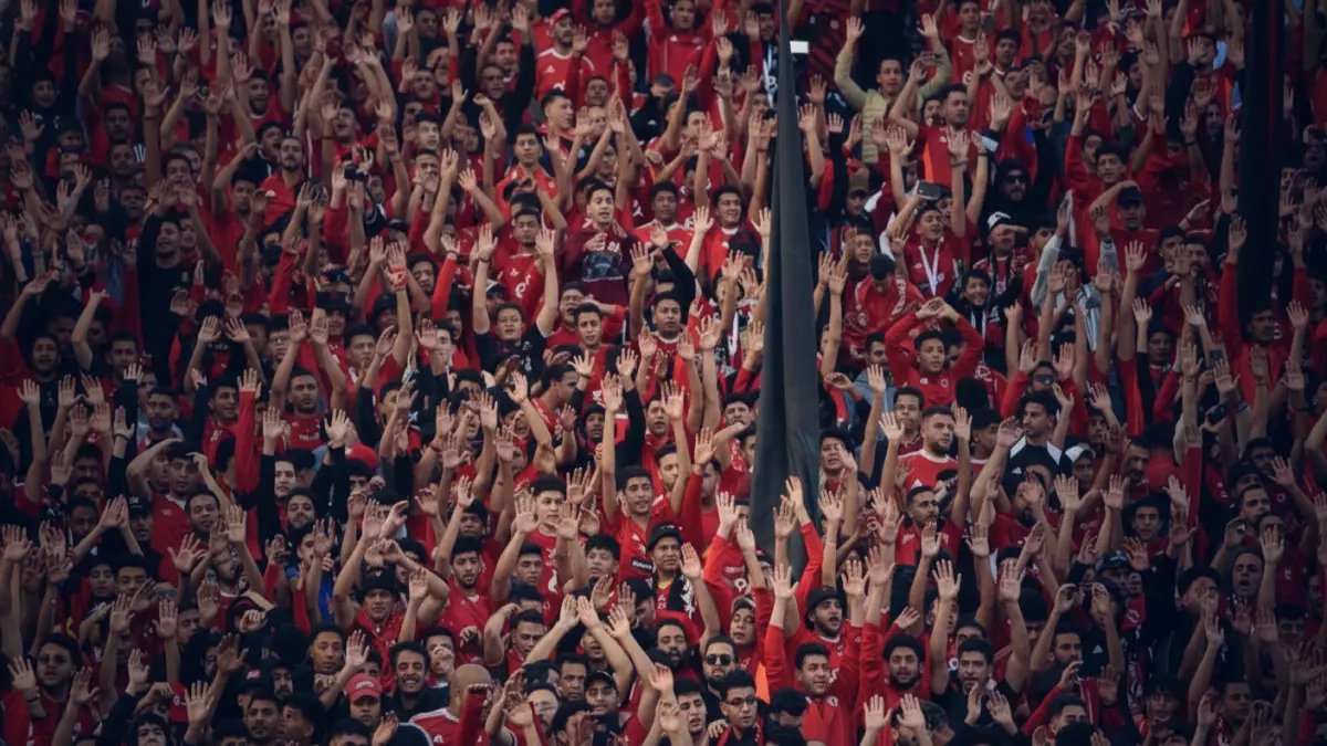 عاجل: الأهلي يتخلى عن جماهيره رسمياً... قرار صادم يهز القلعة الحمراء قبل مواجهة الترجي!