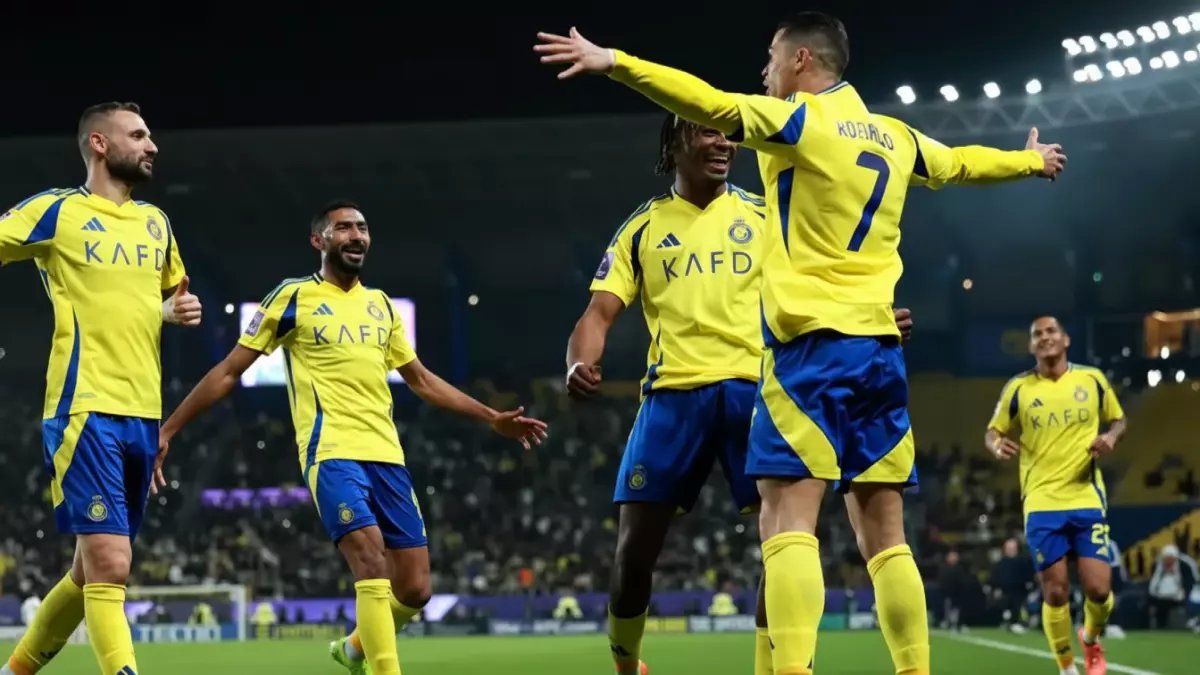 عاجل.. متحدث النصر السابق يفتح النار: «الهلال سيحسم الدوري بسبب 3 عوامل غير عادلة.. الكوسة ليست سراً!»