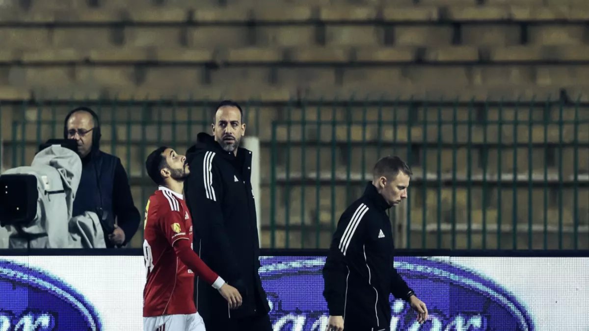 انفجار طبي كبير: كريم فؤاد يغيب عن الأهلي 6 أسابيع بسبب إصابة الرباط الصليبي… ولكن الأخبار ليست كلها سيئة!