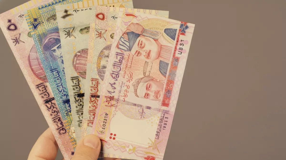 صادم: 63% من موظفي القطاع الخاص في عمان يتقاضون أقل من 700 ريال... والحكومة تكشف الأرقام المخفية!