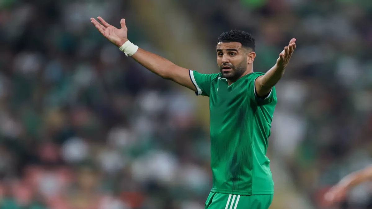 عاجل: محرز يتصدر نجوم الأسبوع في روشن... والقائمة الرسمية تكشف مفاجآت صادمة!