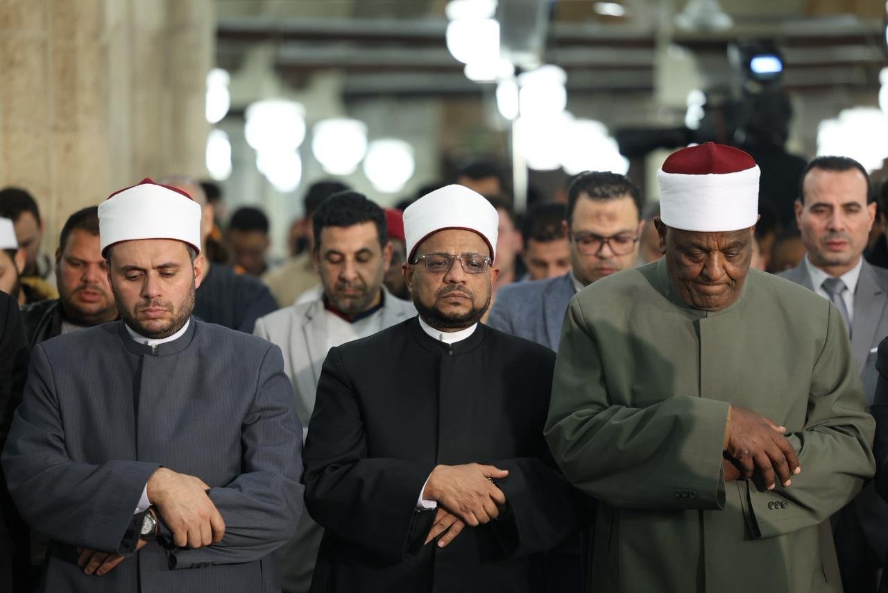 صلاة التراويح بالجامع الازهر (1) صلاة التراويح بالجامع الازهر (1)