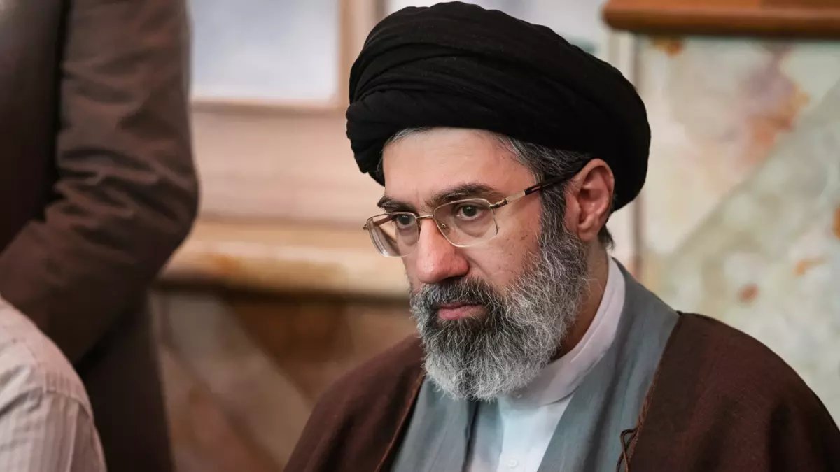 عاجل: مورينيو ينفجر غضباً بعد طرده من الكلاسيكو - "وصفوني بالخائن 50 مرة... كيف؟!"