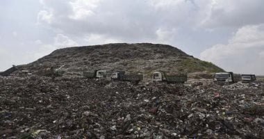 مصرع وفقدان 9 أشخاص جراء انهيار مكب نفايات فى إندونيسيا