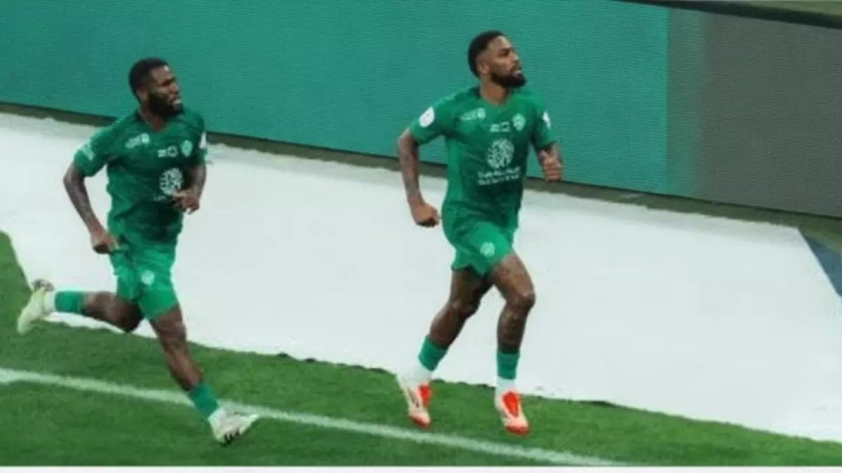 تاريخي: الأهلي يسحق الاتحاد 3-1 ومحرز ينتزع الصدارة من الهلال في ديربي جدة الناري!