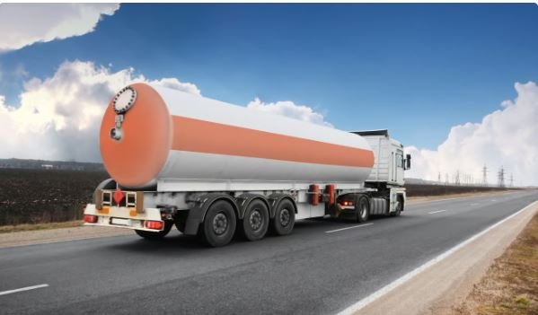 عاجل.. السعودية تتخذ اول اجراء حول نقل وتهريب البنزين والديزل بعد الهجمات الايرانية على المملكة