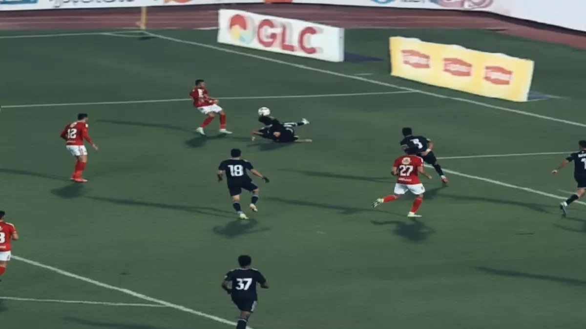 عاجل: أسامة حسني ينفجر غضباً ويفضح "البهوات والمعلمين" في الأهلي... تصريحات نارية تهز القلعة الحمراء!