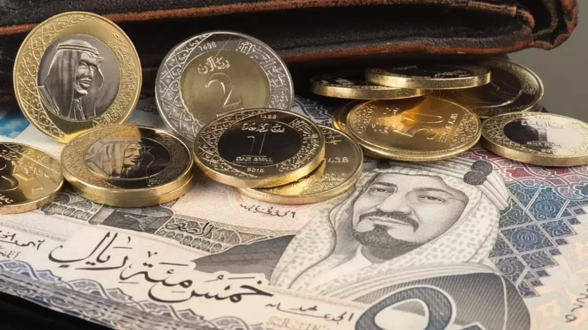 البنك الذي تثق به لتحويلاتك... يخسرك 850 جنيه على كل ألف ريال (فارق 82 قرش سعراً) حسب البنك الأهلي.