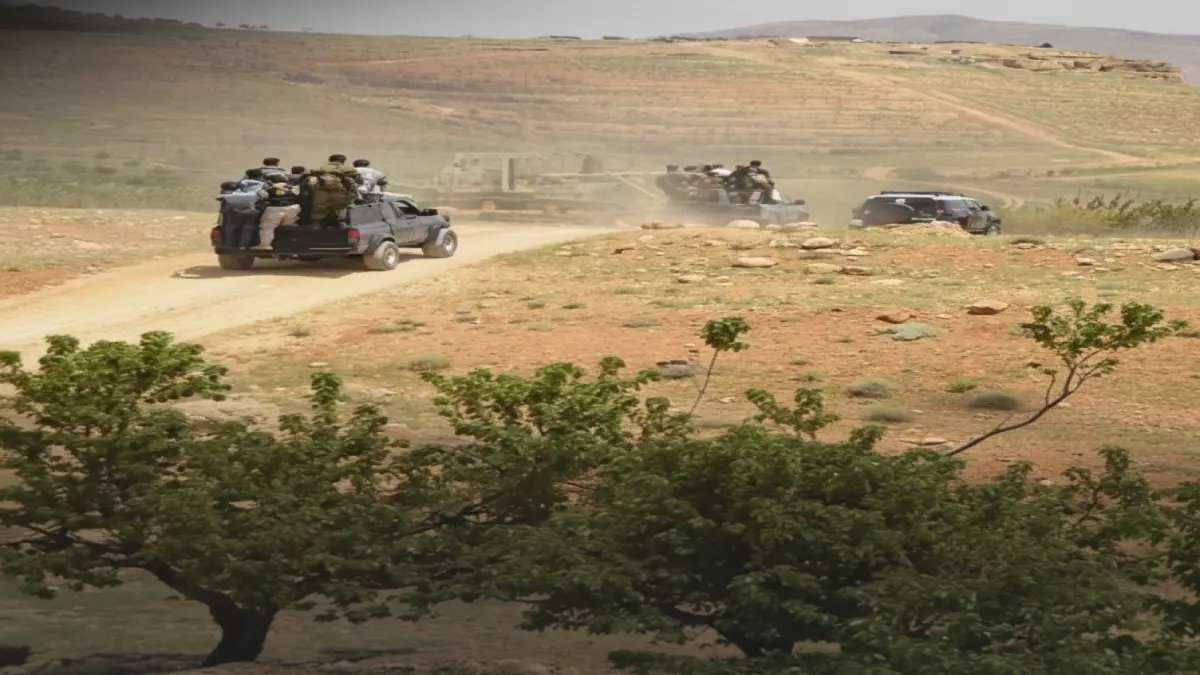 عاجل: حزب الله يقصف الأراضي السورية بالمدفعية... الجيش السوري يتوعد بالرد!