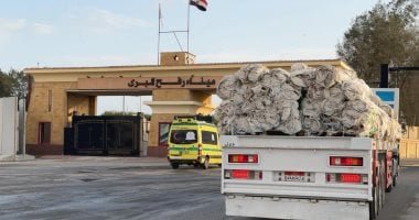 الهلال الأحمر المصرى يدفع بمساعدات غذائية وطبية وشتوية لدعم الفلسطينيين