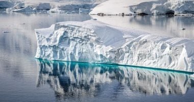 لغز تحت الجليد.. علماء يعثرون على شاطئ غامض فى قلب القارة القطبية