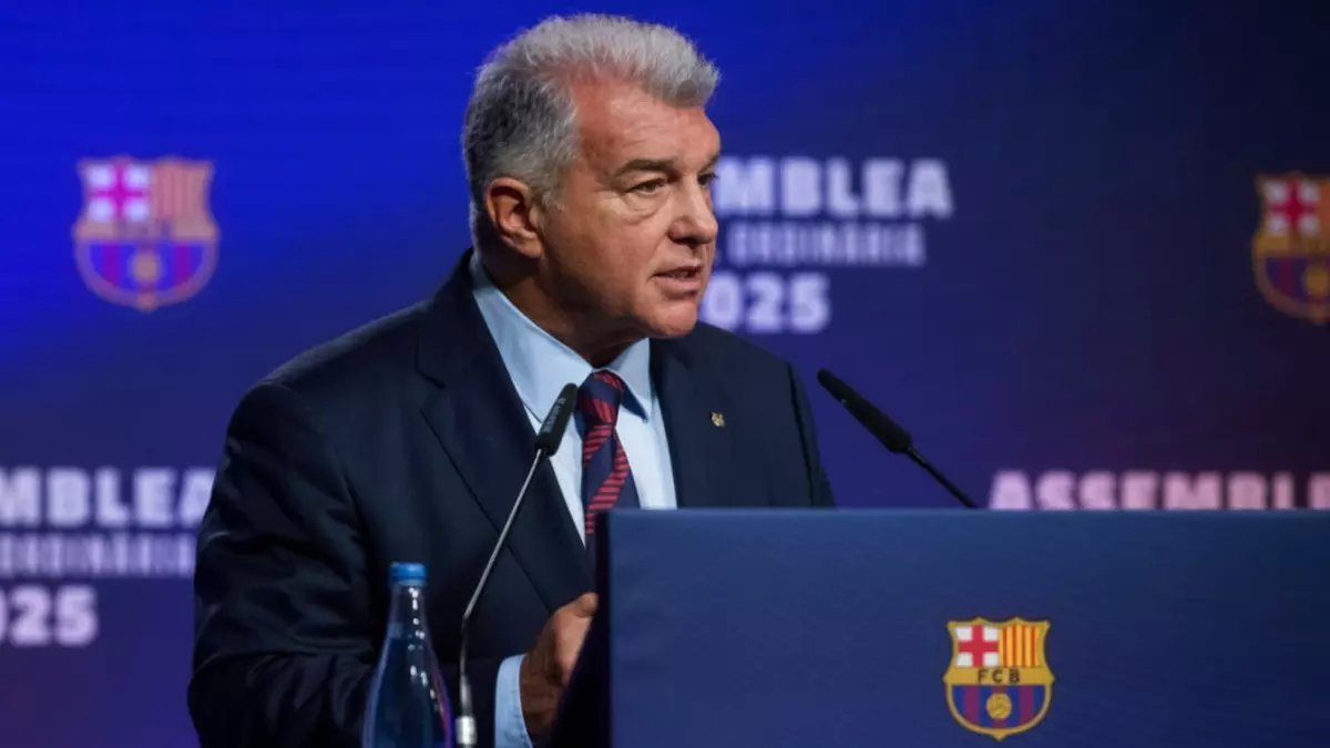 عاجل: لابورتا يفجر مفاجآت صادمة ضد مدريد - كشف سر رحيل تشافي وفشل عودة ميسي!