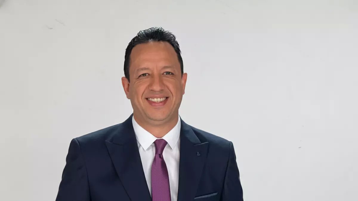 صادم: إسلام صادق يفجر قنبلة ويكشف الحقيقة المؤلمة وراء انهيار الأهلي... توروب والصفقات الفاشلة في قفص الاتهام!