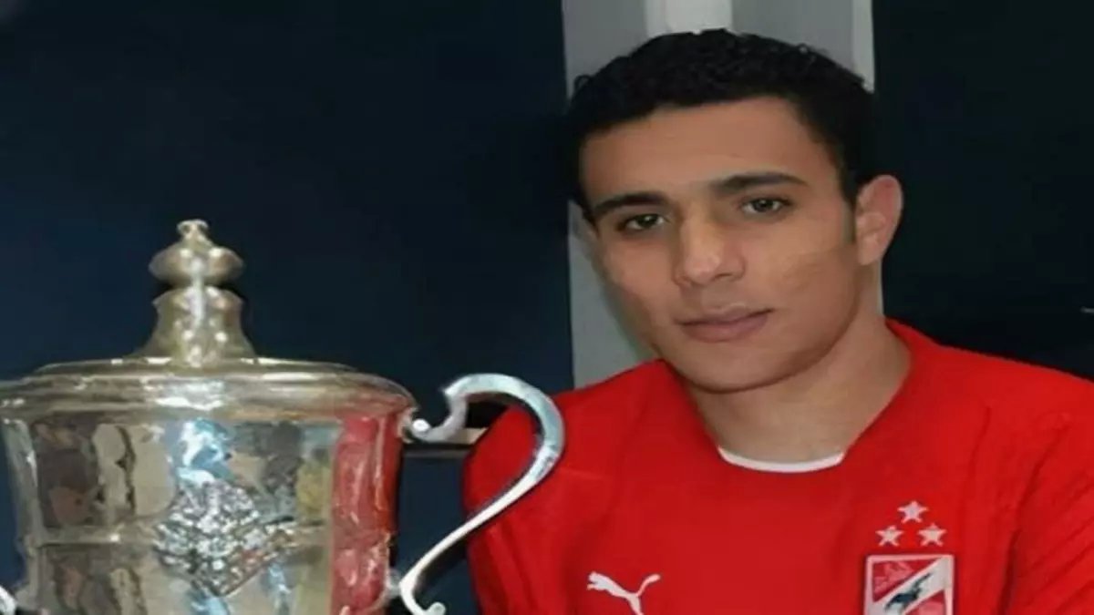 عاجل: محمد عبدالوهاب يفجر مفاجأة مدوية عن لاعبي الأهلي - "مش دا الأهلي اللي موت نفسي عشانه"!