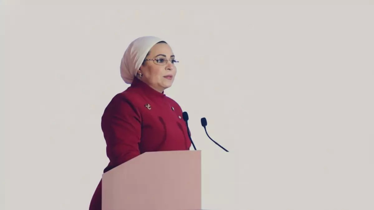 حصري: بطلة مصر تسحق المستحيل وتحصد فضية العالم… تكريم تاريخي من قرينة الرئيس يغير رياضة التجديف إلى الأبد!