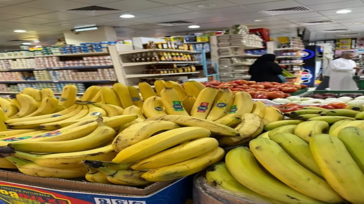 صدمة في جدة: الفارق الجنوني بأسعار الخضار بين البقالات والسوبرماركت يصل لريالات عديدة!