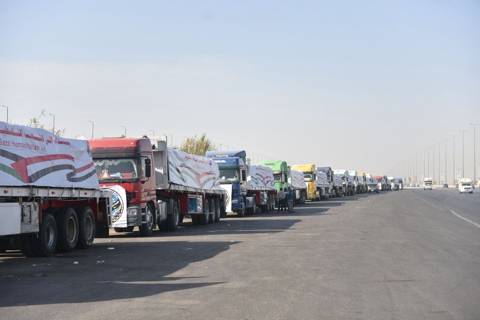 إطلاق القافلة رقم 16 من المساعدات الإغاثية العاجلة إلى قطاع غزة (3)