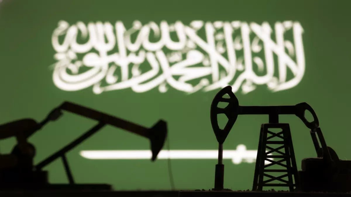 عاجل: السعودية تسجل رقماً قياسياً تاريخياً في تصدير النفط... والسبب صادم!