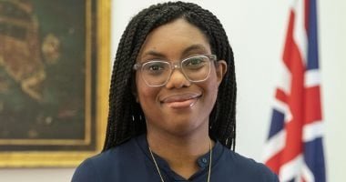 متناقضة.. انتقادات لزعيمة المحافظين البريطانية بسبب موقفها من حرب إيران