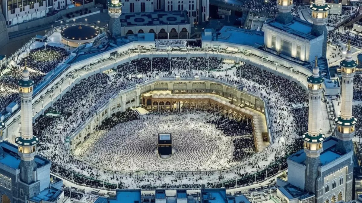 عاجل: السعودية تسقط 23 صاروخاً ومسيّرة في ليلة واحدة... استهداف حقول النفط يفشل!