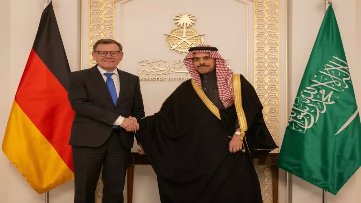 عاجل: ألمانيا تدين الاعتداءات الإيرانية الغاشمة وتعلن تضامنها الكامل مع المملكة - تحرك دولي جديد!