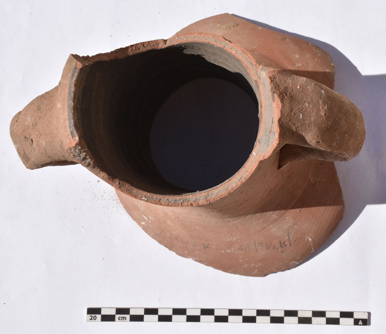 كشف أثري (8) كشف أثري (8)